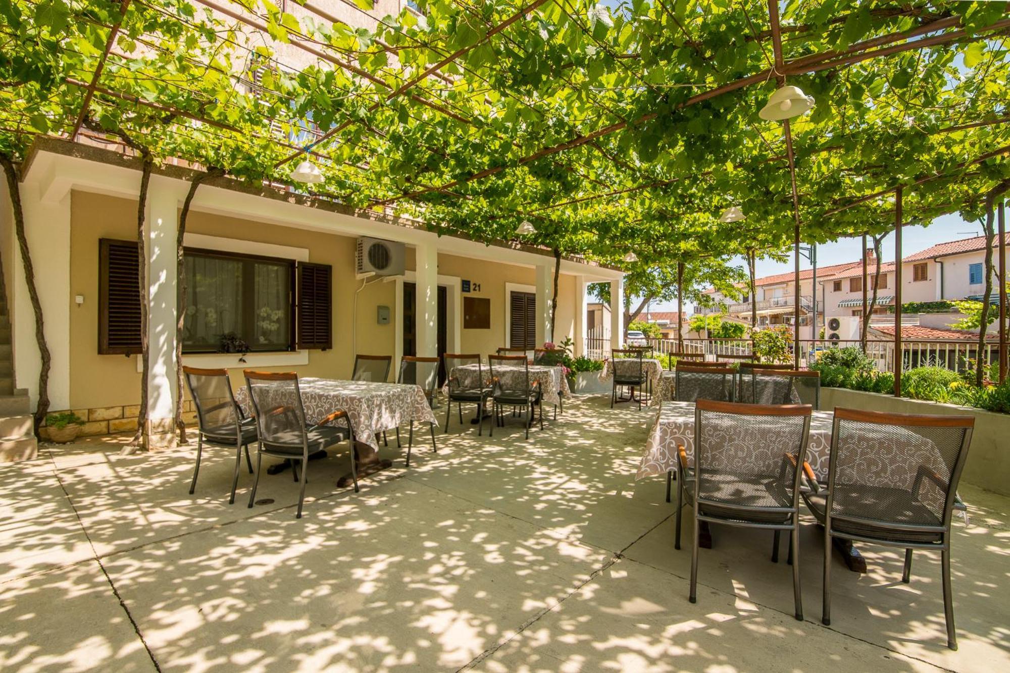 B&B Segulja Malinska Ngoại thất bức ảnh