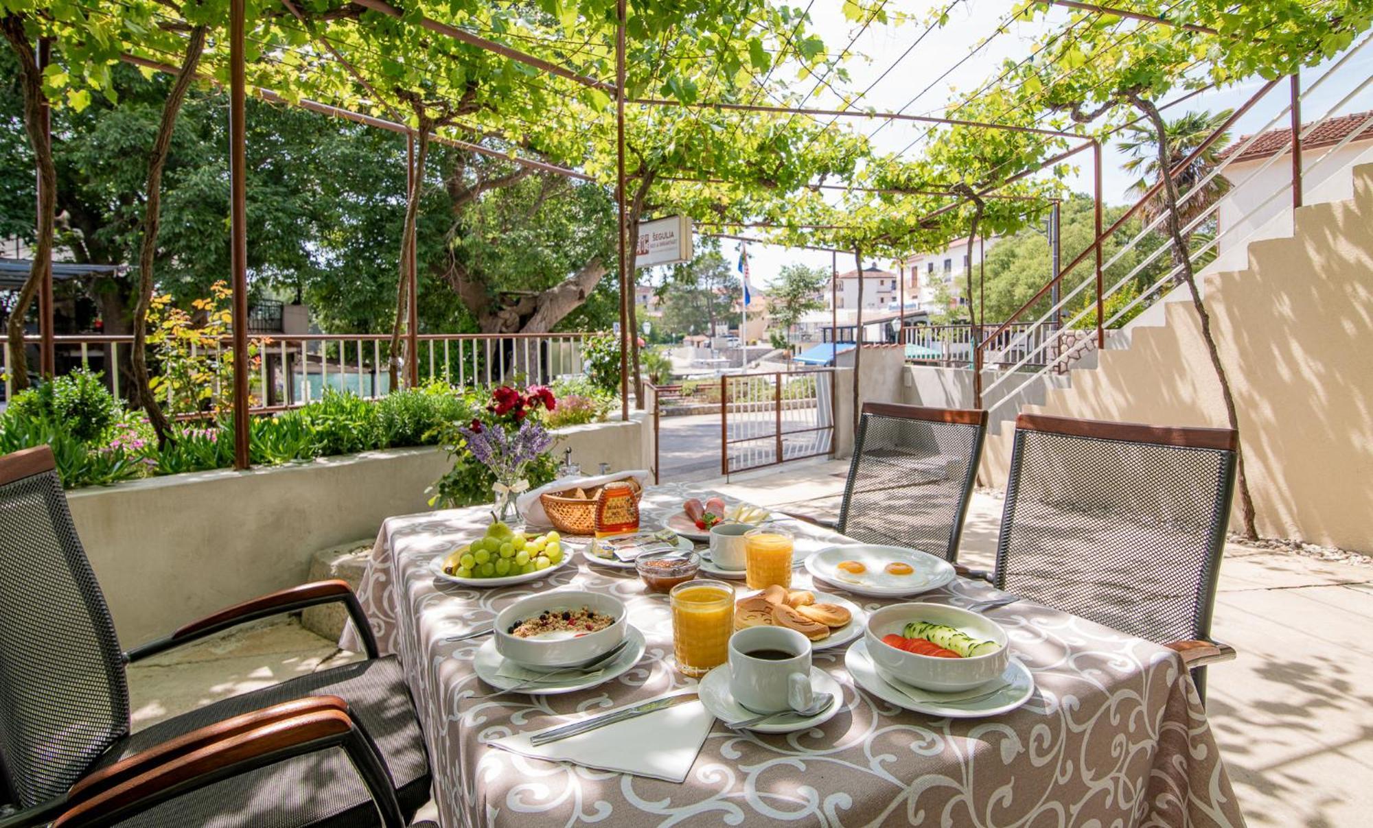 B&B Segulja Malinska Ngoại thất bức ảnh